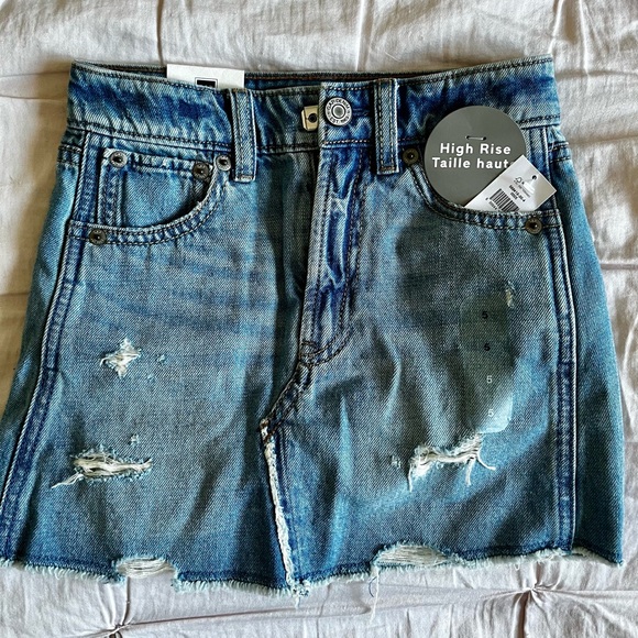 GAP Kids Denim Jean Skirt. - Picture 2 of 3